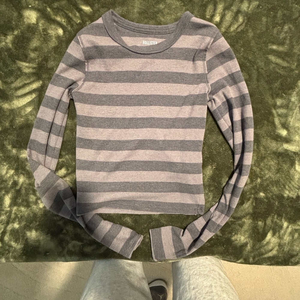 Hollister Kids Blue and Gray Striped Long Sleeve Tee